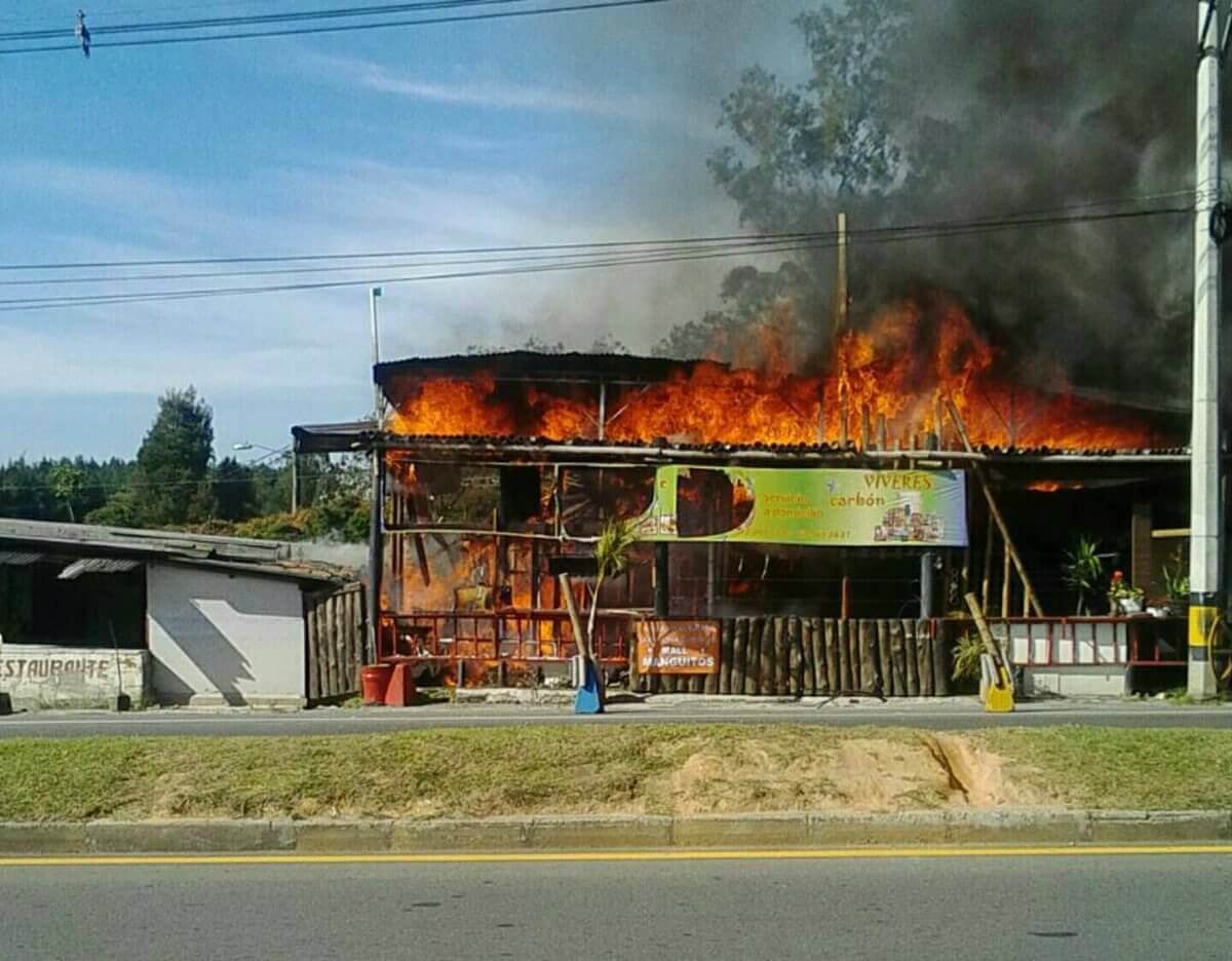 Imágenes: incendio en restaurante de Guarne - Telemedellín (Comunicado de prensa) (blog)