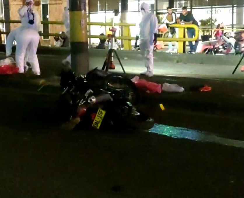 Motociclista Y Su Acompa Ante Fallecieron En Grave Incidente En La Av