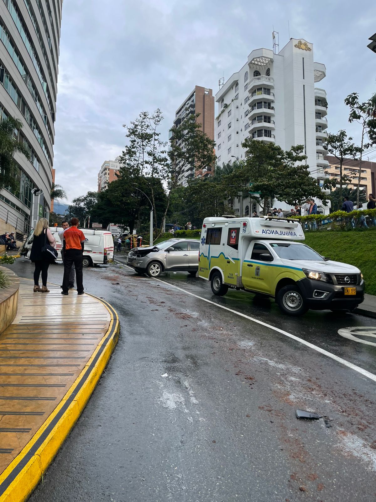 Accidente En El Poblado Deja 9 Personas Heridas