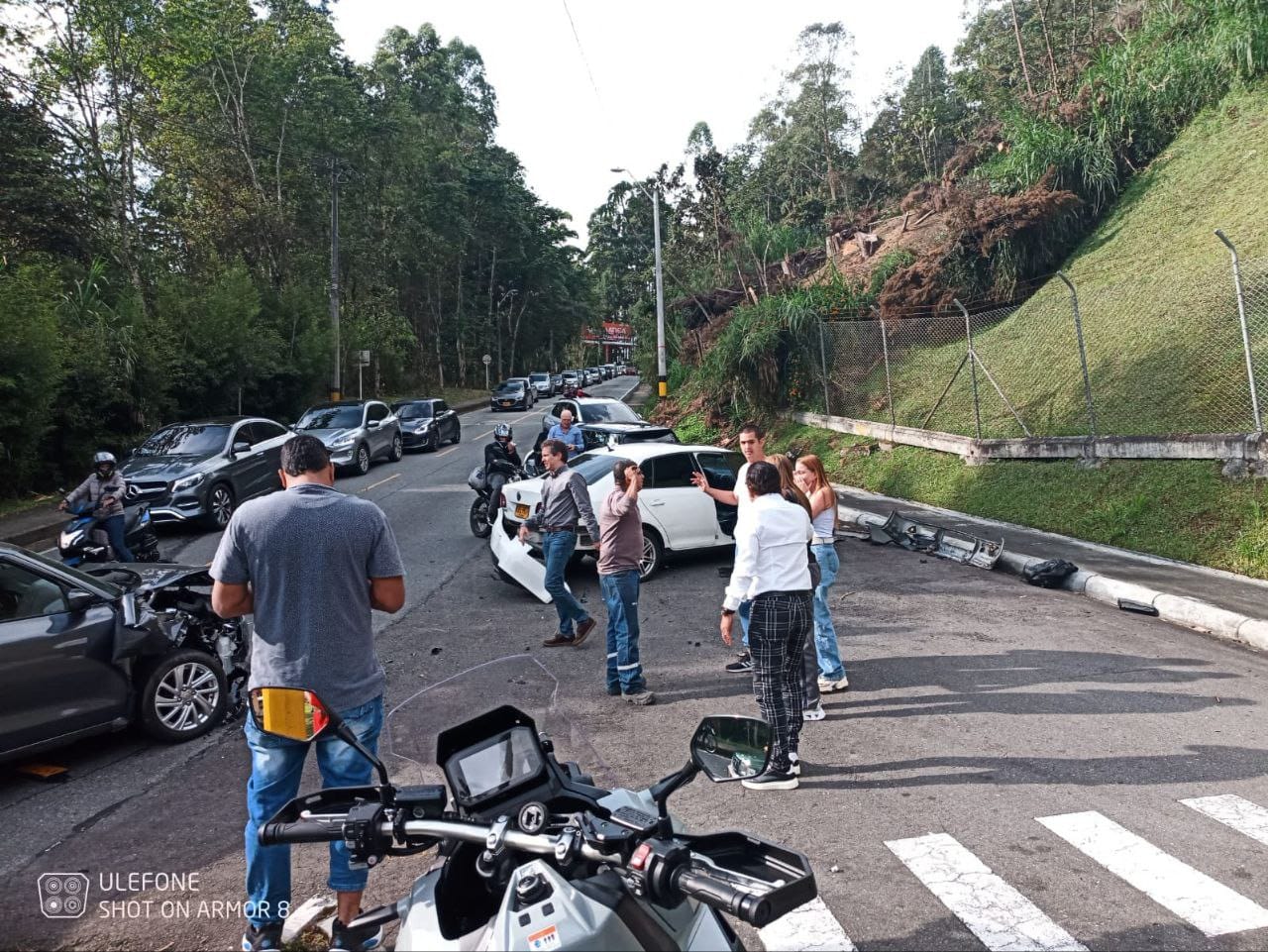 Vehículo sin frenos ocasionó incidente de tránsito Medellín