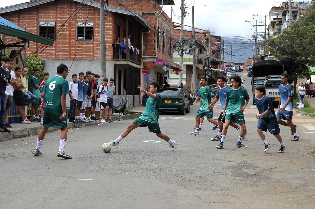 Torneos Barriales Avanzan En Todo Medell N