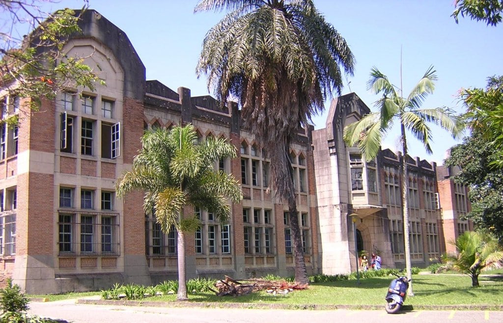 Universidad Nacional