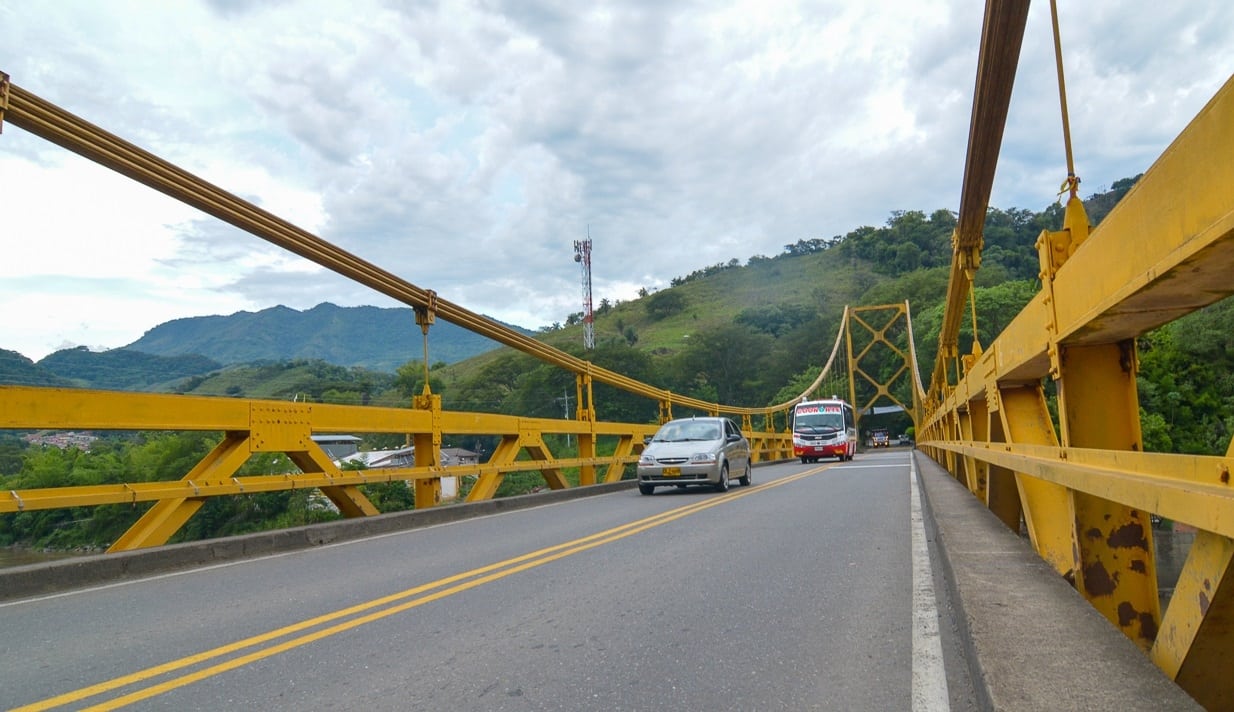 Mintransporte asegura que hay mil kilómetros de puentes en mal estado