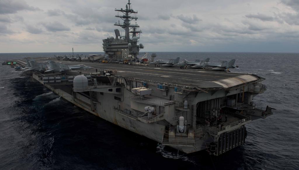 Aeronave de la Marina de Estados Unidos se accidentó en el mar de Filipinas