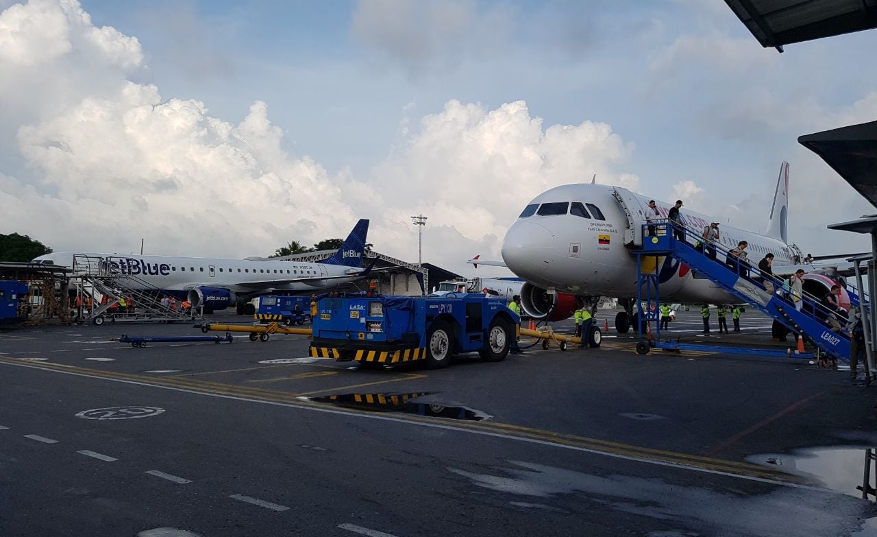 Aeronave de VivaColombia se detuvo ante posibles fallas