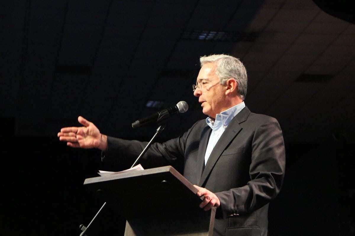 Álvaro Uribe mostró apoyo a Federico Gutiérrez y Luis Pérez