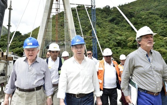 Santos visitó en noviembre pasado las obras de Chirajara y felicitó a los ingenieros