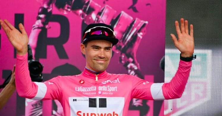 Tom Dumoulin se impuso en el Giro de Italia y se colocó la camiseta de líder
