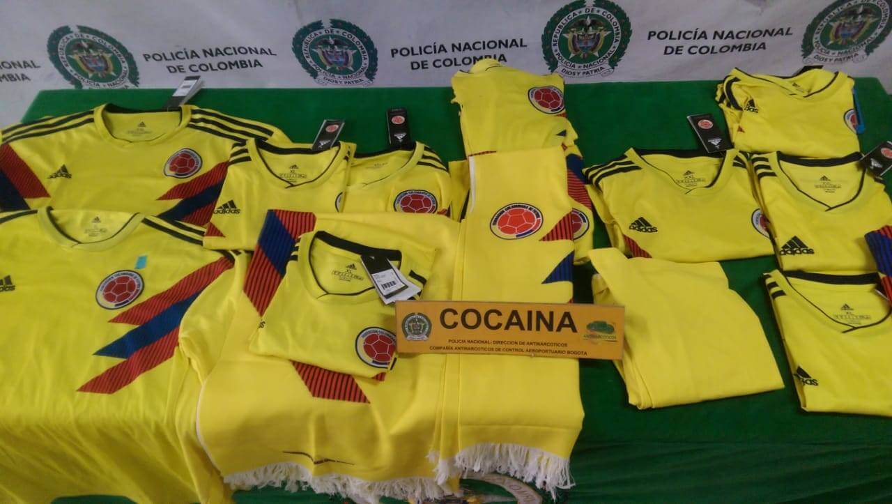 Decomisan camisetas de la Selección Colombia impregnadas con cocaína