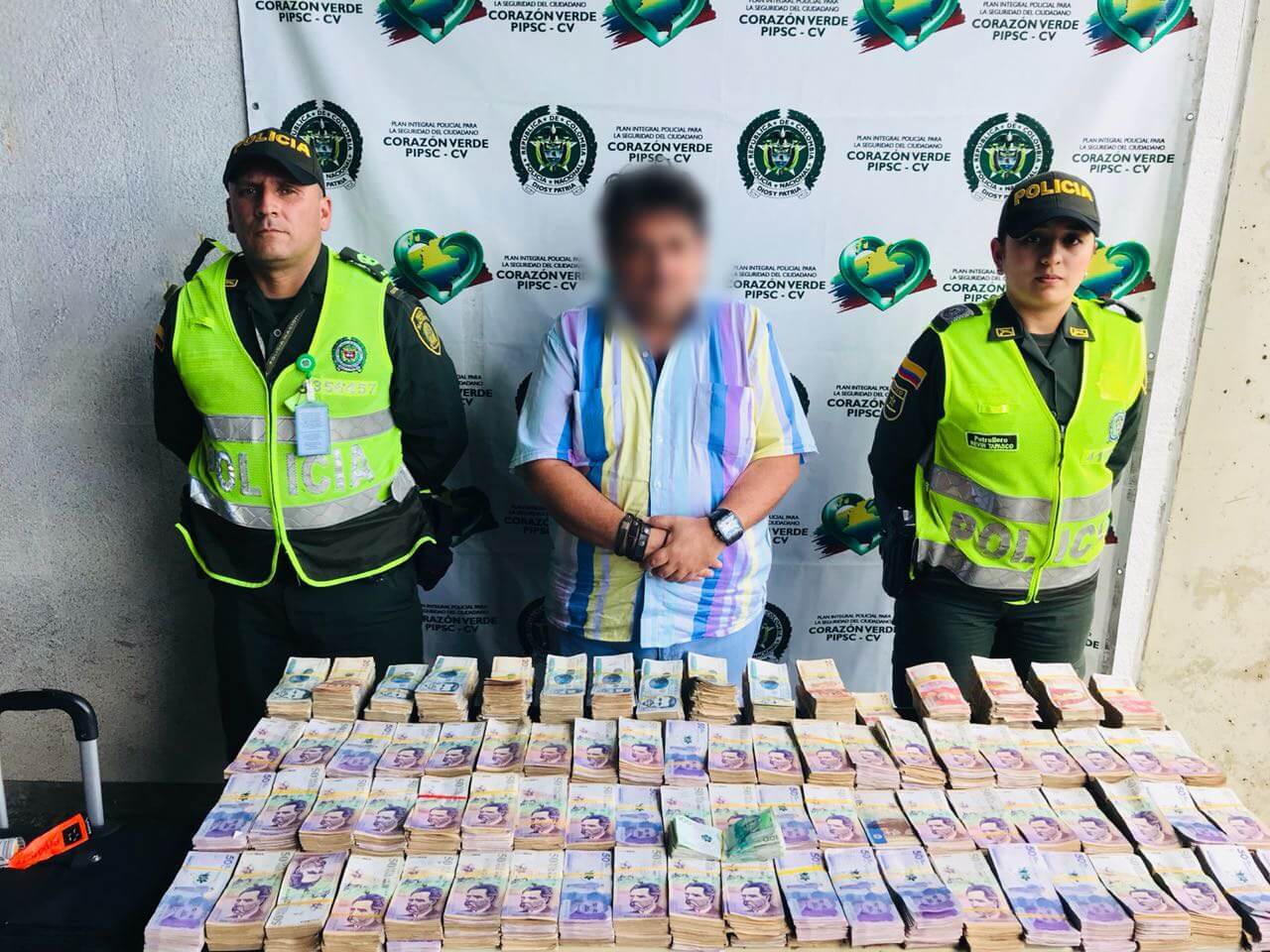 Un hombre fue capturado en el aeropuerto de Rionegro por llevar 900 millones de pesos en efectivo