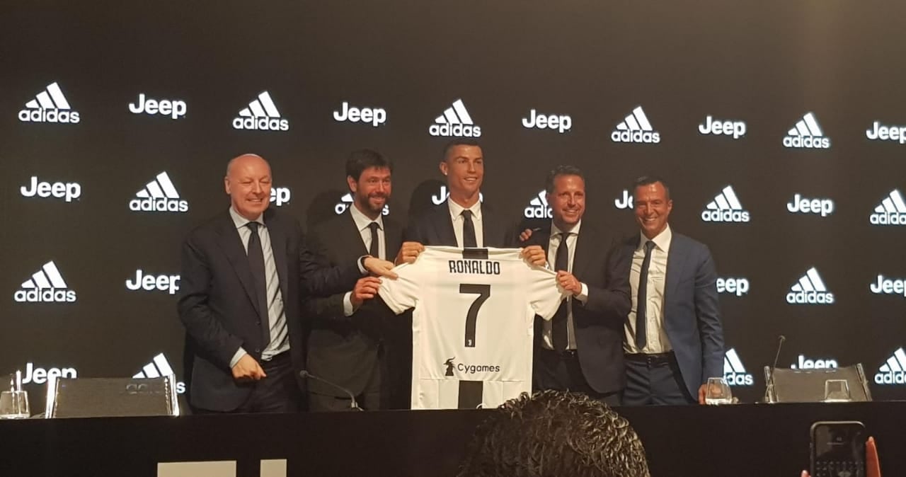 Cristiano Ronaldo ya se puso la camiseta de la Juventus