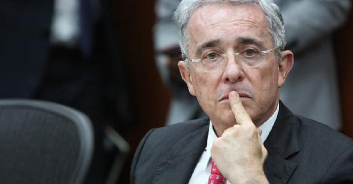 Álvaro Uribe anunció que renunciará al Senado de la República