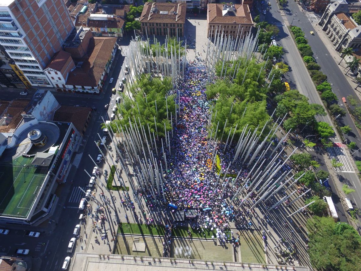 Cerca de 12 mil adultos mayores participaron de caminada en Medellín