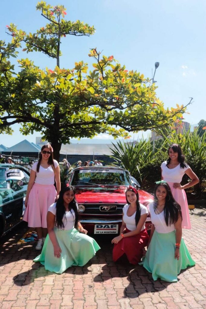 Desfile autos clásicos 2018