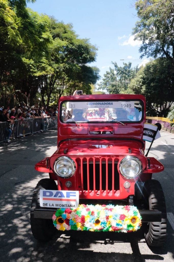 Desfile autos clásicos Feria de las Flores 2018