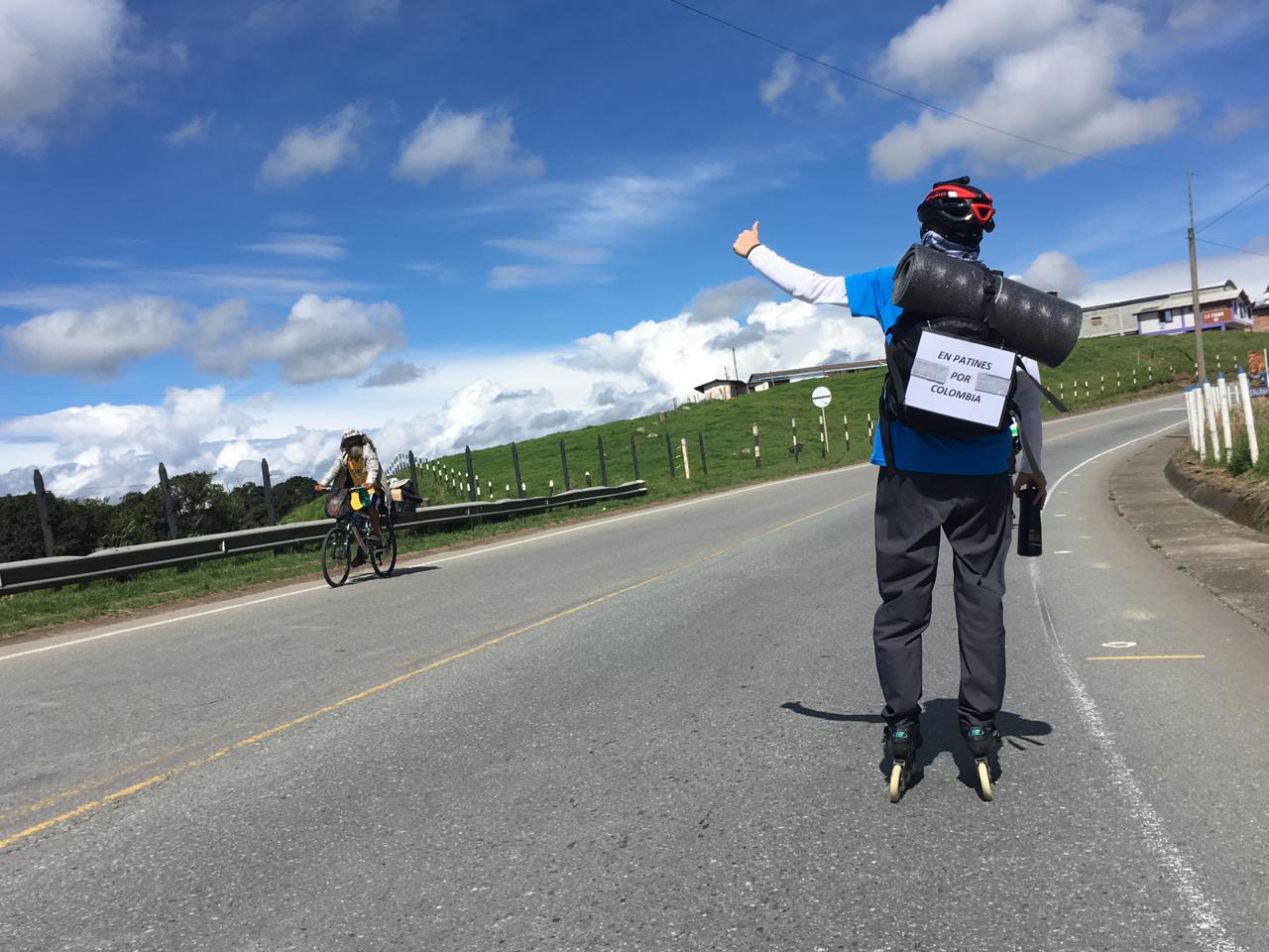 Un joven viajó desde Medellín hasta Tolú, Sucre, en patines