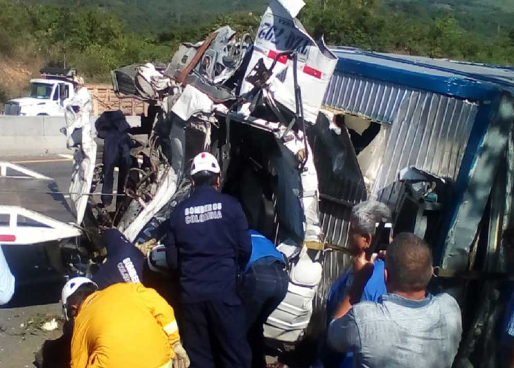 Grave Accidente En La Ruta Del Sol Deja 9 Muertos