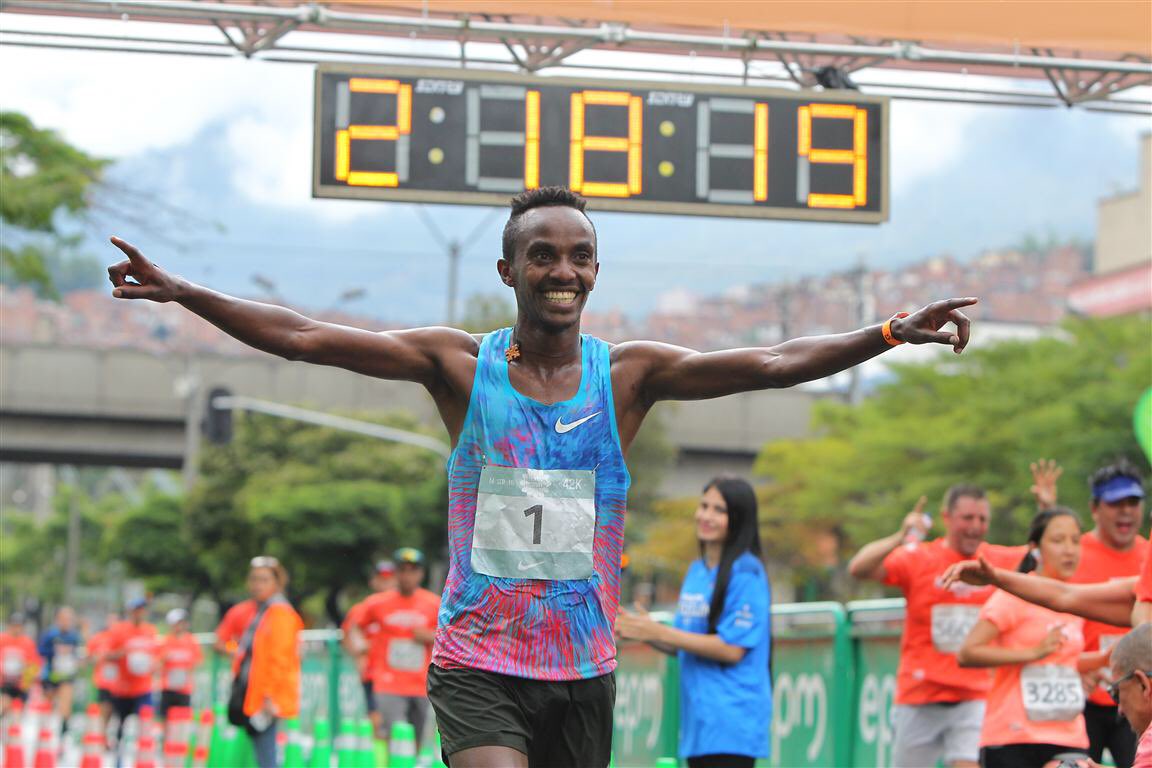 Atleta etíope se quedó con la Maratón Medellín 2018