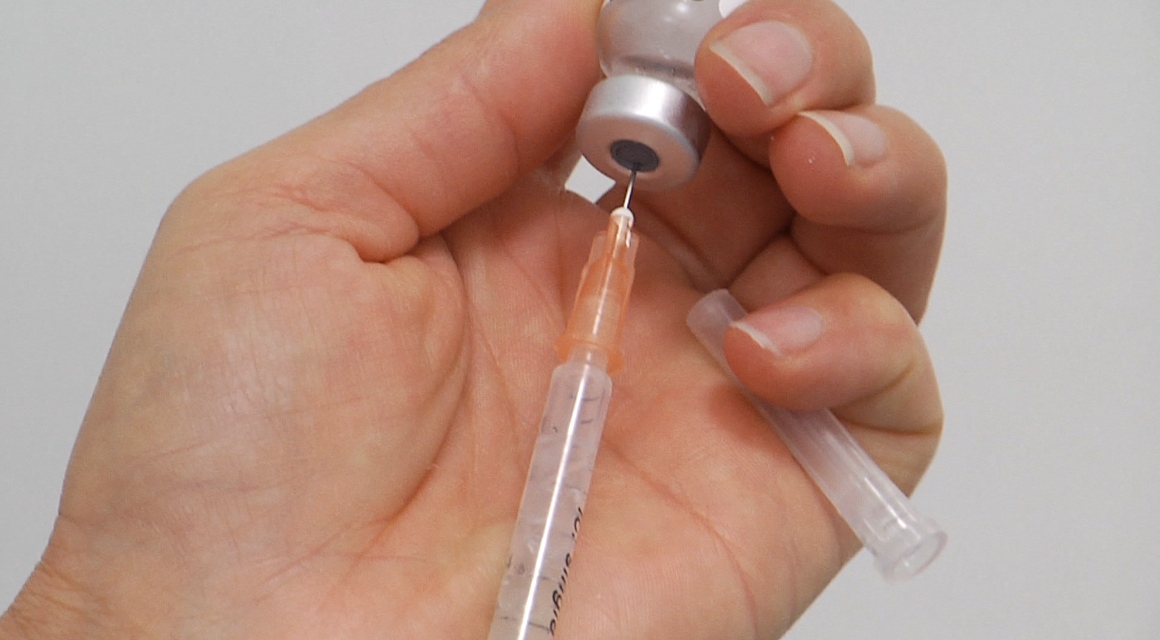 Expertos resaltan bondades de la vacuna contra el covid-19