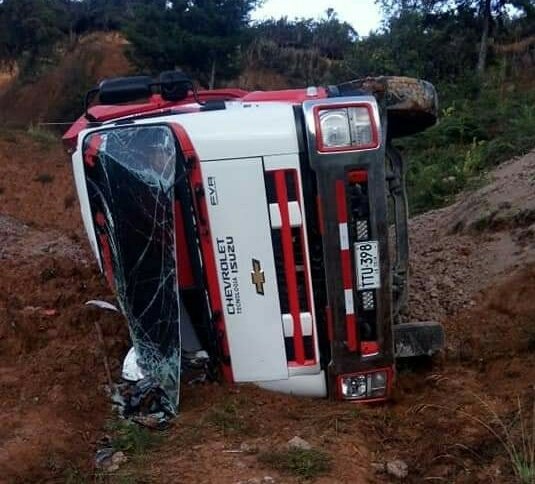 Una volqueta cayó al abismo en el oriente antioqueño