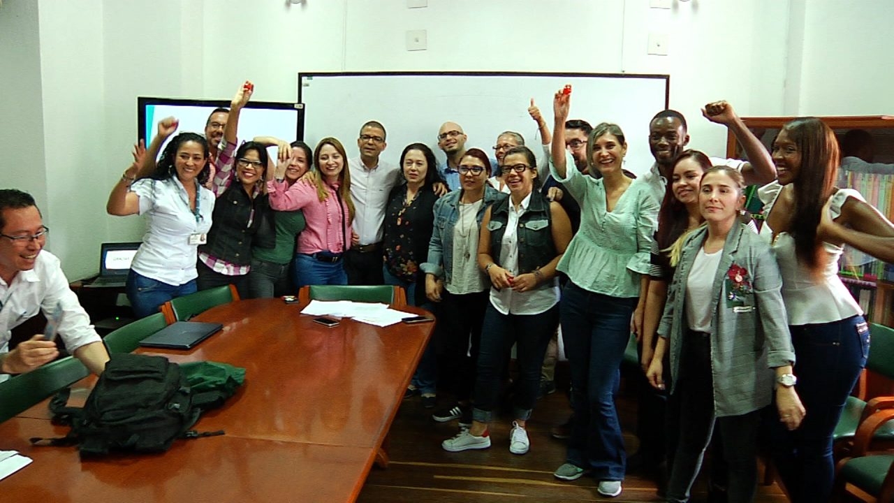 16 docentes de Medellín viajan a Canadá a fortalecer su inglés