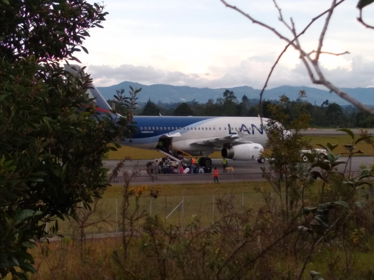 Descartan presencia de explosivos en avión en el José María Córdova
