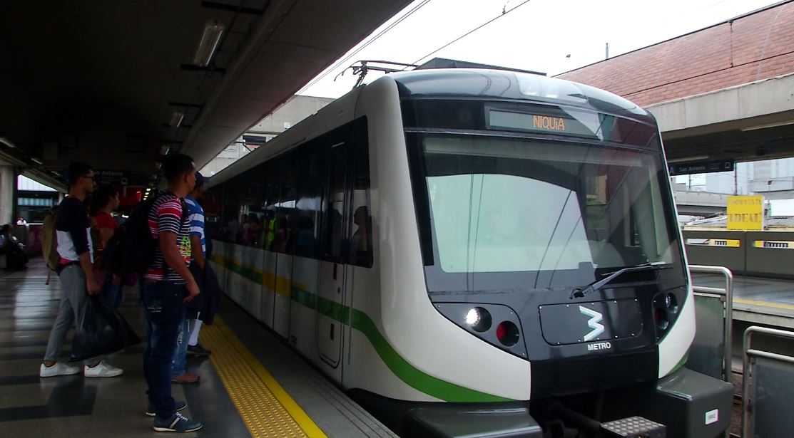 Falla técnica en la estacion Alpujarra retrasó operación del Metro