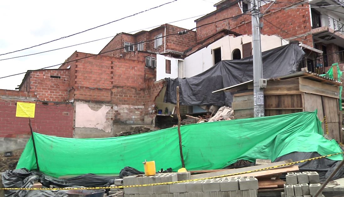 Dos viviendas colapsaron en el sector El Chispero del Doce de Octubre