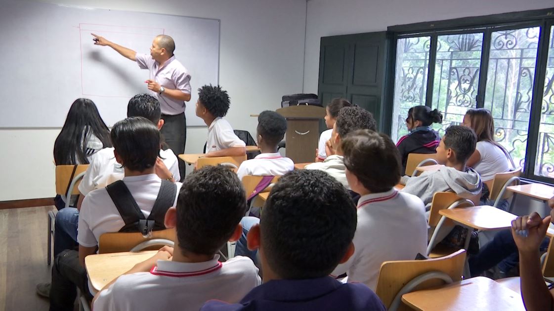 En 2019 fortalecerán programas de educación en Medellín