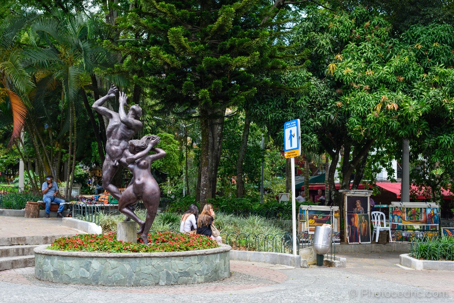 Anuncian nuevas estrategias para recuperar parques públicos de Medellín