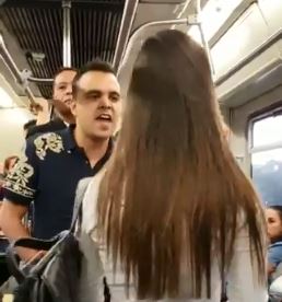 Metro de Medellín rechazó serenata hecha en un vagón del tren