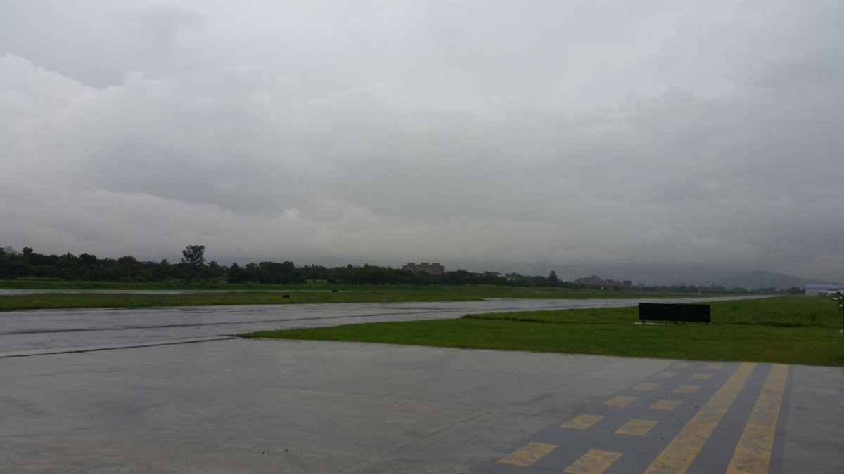 Reportan vuelos demorados en el Olaya Herrera por condiciones del clima