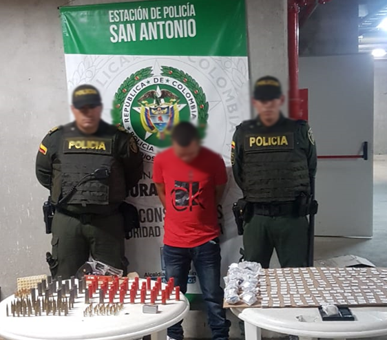 Dos personas fueron capturadas en Medellín por porte ilegal de armas