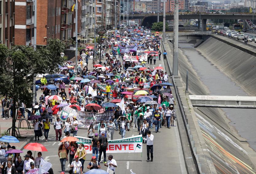 Más de 4.500 maestros de Medellín se unen hoy a la movilización nacional