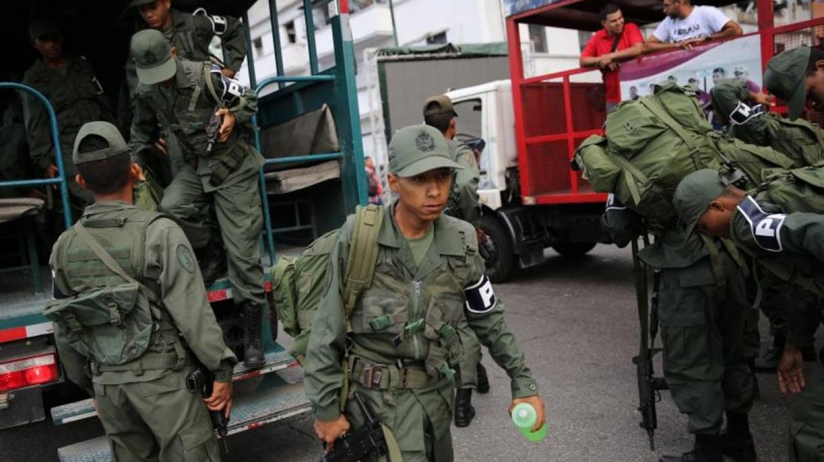 Cerca de 1.000 militares venezolanos han pedido protección en el país: Cancillería