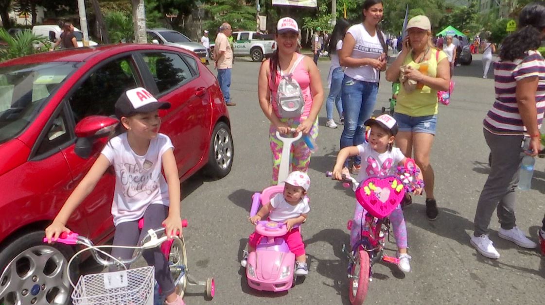Se realizó una integración en el barrio Santa Mónica con una fiesta lúdica