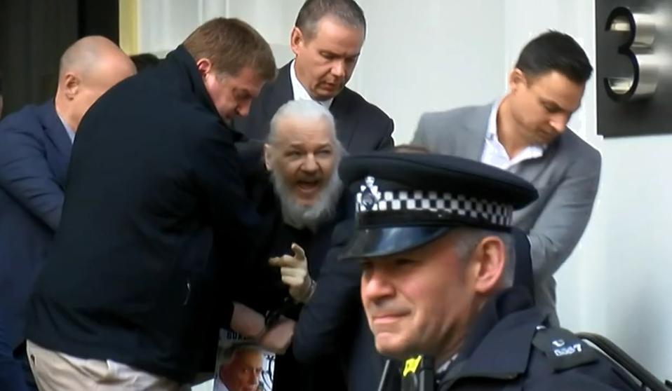 Fue capturado Julian Assange, fundador de WikiLeaks
