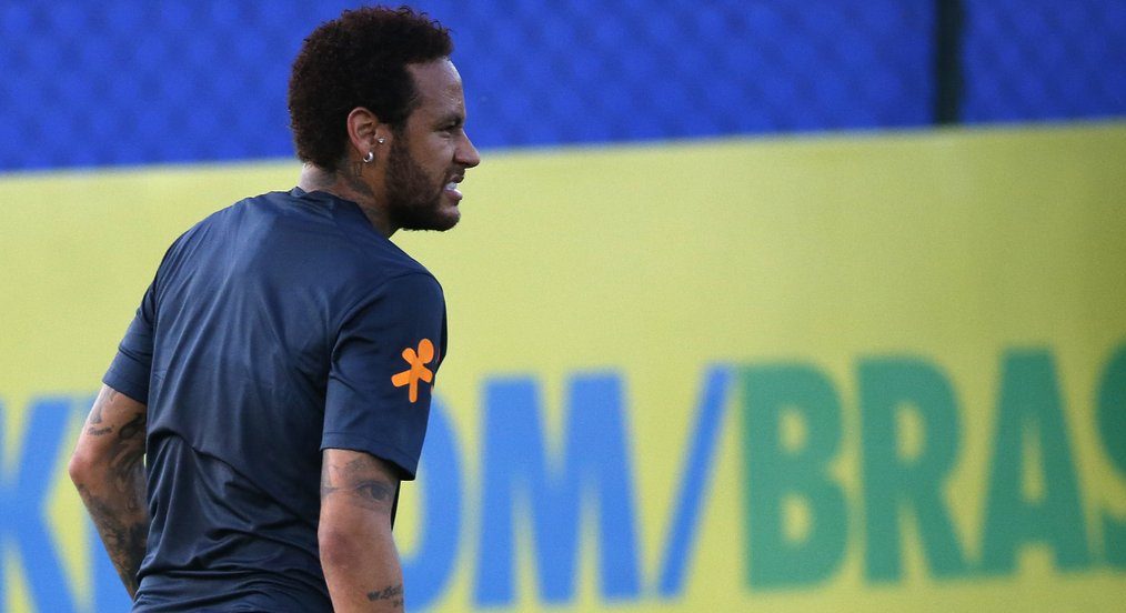 (Video) Fuerte reacción de Neymar después de que juvenil le hiciera un túnel