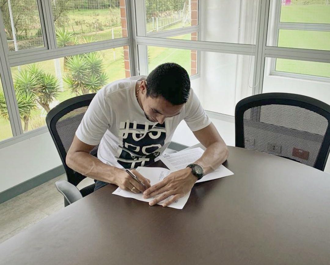 Daniel Bocanegra renovó contrato con Atlético Nacional