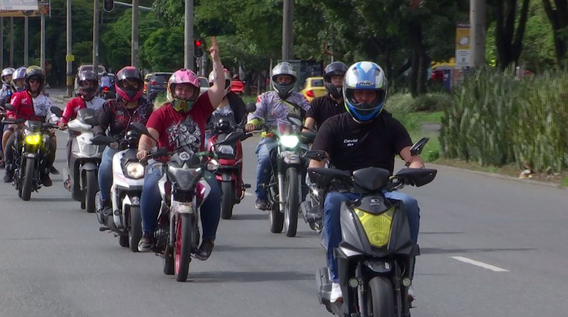 Seria advertencia a motociclistas que no estén al día con el Soat