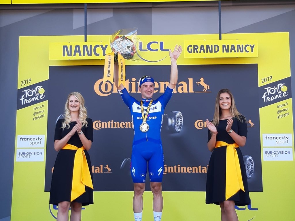 Elia Viviani fue el vencedor de la cuarta etapa del Tour de Francia