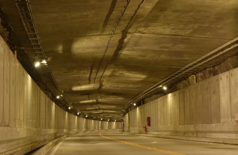 El Túnel de Oriente cuenta con un moderno centro de control