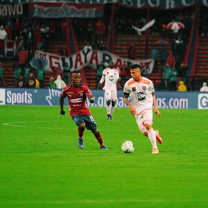 Eduardo Lara se prepara para enfrentar al Medellín por Liga