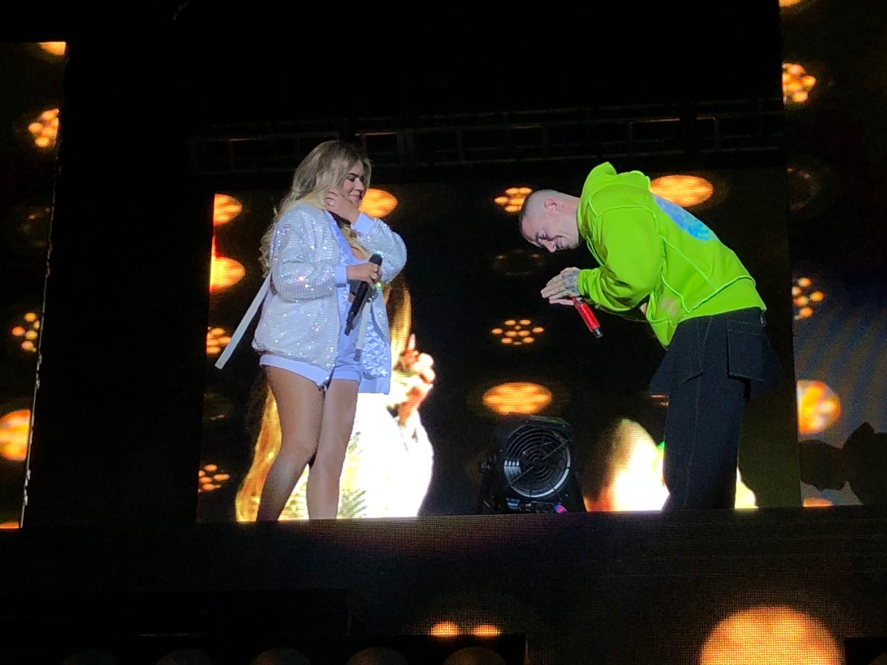 J Balvin cantó junto con Karol G en el Ocean Tour en Medellín