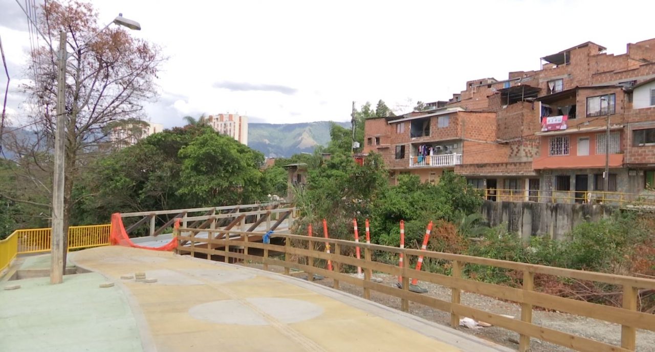 Puente peatonal de San Juan fue trasladado al barrio Belén Rincón