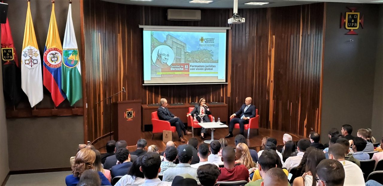 Ministra Margarita Cabello explicó proyectos de ley que buscan reformar la justicia
