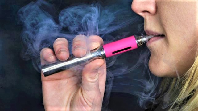 Minsalud anunció medidas para regular uso de cigarrilos electrónicos y vapeadores