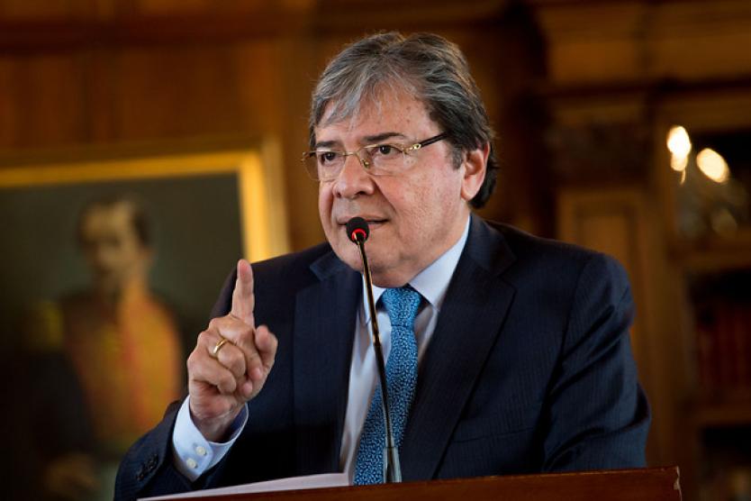 Carlos Holmes Trujillo es el nuevo Ministro de Defensa de Colombia