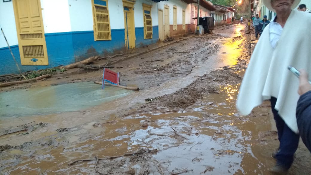 Continúa la alerta roja en el municipio de Jericó por fuertes lluvias - Telemedellín