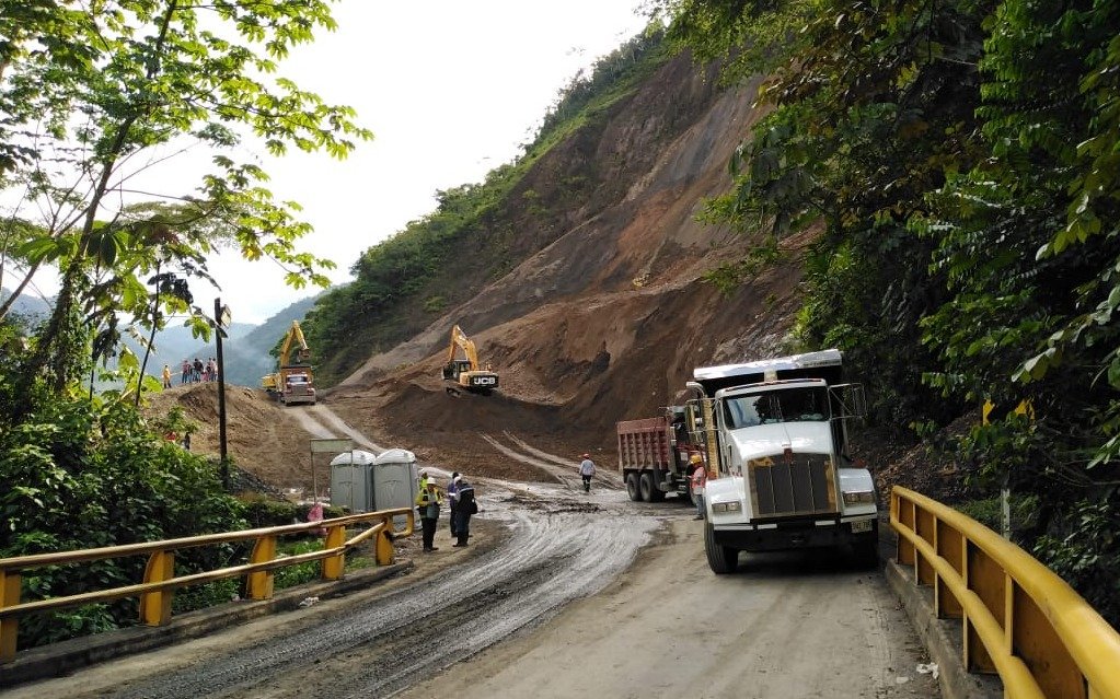 Tramo de la Autopista Medellín - Bogotá permanecerá cerrado una semana más